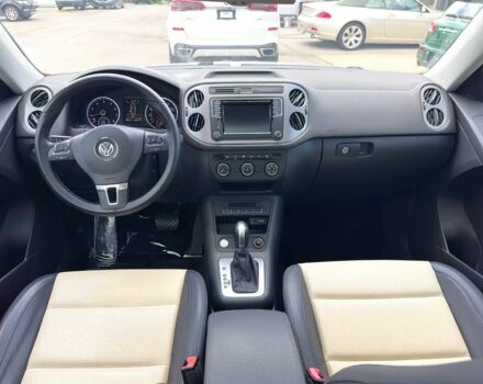 Білий Фольксваген Тігуан, об'ємом двигуна 2 л та пробігом 55 тис. км за 3200 $, фото 10 на Automoto.ua