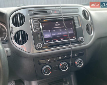 Білий Фольксваген Тігуан, об'ємом двигуна 1.98 л та пробігом 108 тис. км за 12699 $, фото 23 на Automoto.ua