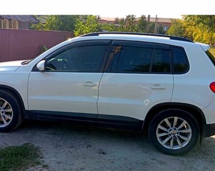 Білий Фольксваген Тігуан, об'ємом двигуна 2 л та пробігом 98 тис. км за 7000 $, фото 2 на Automoto.ua