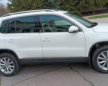 Белый Фольксваген Тигуан, объемом двигателя 2 л и пробегом 228 тыс. км за 13850 $, фото 22 на Automoto.ua