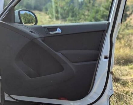 Белый Фольксваген Тигуан, объемом двигателя 1.98 л и пробегом 50 тыс. км за 13999 $, фото 18 на Automoto.ua