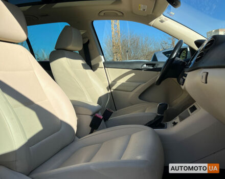Білий Фольксваген Тігуан, об'ємом двигуна 2 л та пробігом 150 тис. км за 15999 $, фото 8 на Automoto.ua
