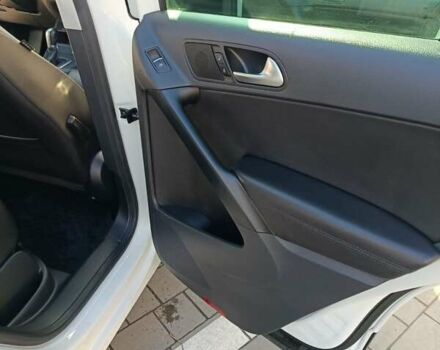 Белый Фольксваген Тигуан, объемом двигателя 1.98 л и пробегом 200 тыс. км за 14600 $, фото 21 на Automoto.ua