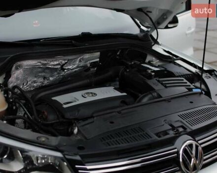 Белый Фольксваген Тигуан, объемом двигателя 1.98 л и пробегом 145 тыс. км за 14200 $, фото 44 на Automoto.ua