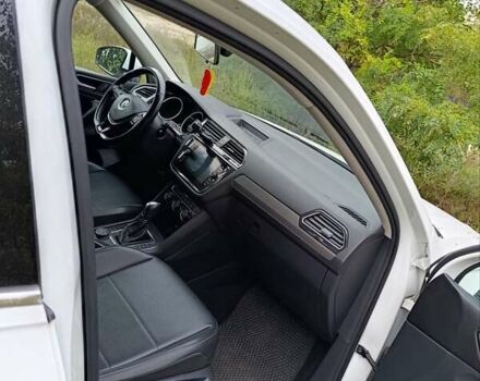 Белый Фольксваген Тигуан, объемом двигателя 1.98 л и пробегом 106 тыс. км за 20500 $, фото 2 на Automoto.ua