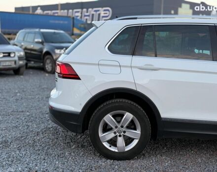 Белый Фольксваген Тигуан, объемом двигателя 2 л и пробегом 161 тыс. км за 24890 $, фото 10 на Automoto.ua