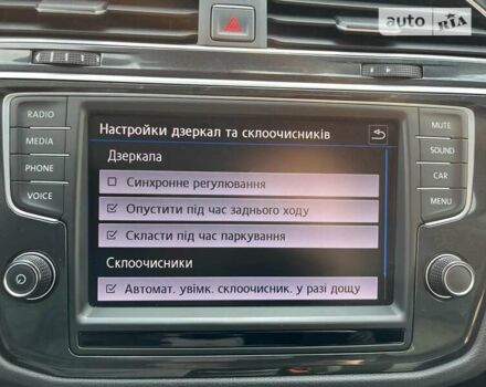 Білий Фольксваген Тігуан, об'ємом двигуна 2 л та пробігом 211 тис. км за 25800 $, фото 102 на Automoto.ua