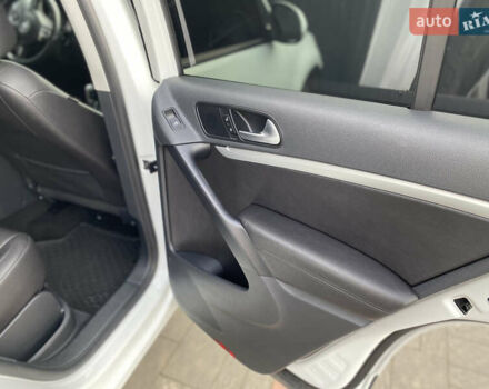 Білий Фольксваген Тігуан, об'ємом двигуна 1.98 л та пробігом 108 тис. км за 12699 $, фото 27 на Automoto.ua