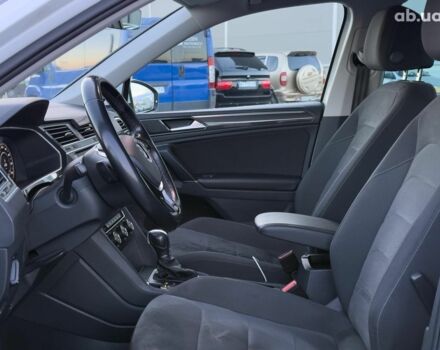 Белый Фольксваген Тигуан, объемом двигателя 2 л и пробегом 161 тыс. км за 24890 $, фото 15 на Automoto.ua