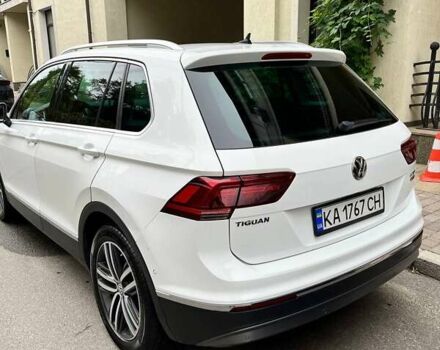 Белый Фольксваген Тигуан, объемом двигателя 1.97 л и пробегом 355 тыс. км за 19000 $, фото 4 на Automoto.ua