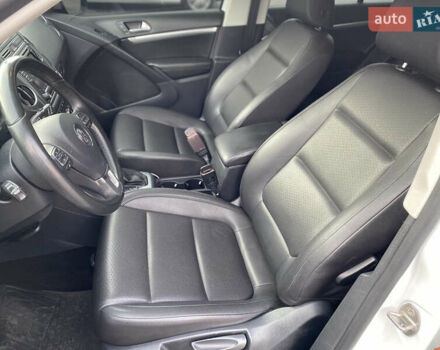 Білий Фольксваген Тігуан, об'ємом двигуна 1.98 л та пробігом 108 тис. км за 12699 $, фото 32 на Automoto.ua