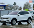 Белый Фольксваген Тигуан, объемом двигателя 2 л и пробегом 210 тыс. км за 23999 $, фото 23 на Automoto.ua