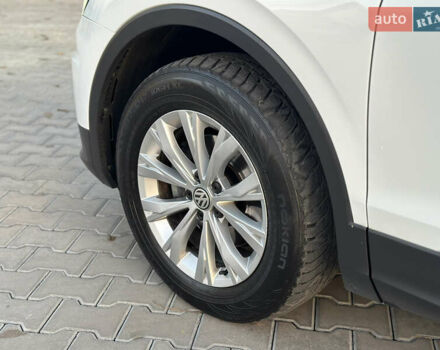 Белый Фольксваген Тигуан, объемом двигателя 1.97 л и пробегом 258 тыс. км за 23300 $, фото 23 на Automoto.ua