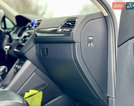 Белый Фольксваген Тигуан, объемом двигателя 2 л и пробегом 210 тыс. км за 23999 $, фото 59 на Automoto.ua