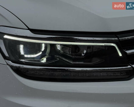 Білий Фольксваген Тігуан, об'ємом двигуна 1.98 л та пробігом 163 тис. км за 17500 $, фото 64 на Automoto.ua