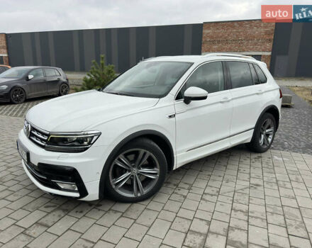 Белый Фольксваген Тигуан, объемом двигателя 1.97 л и пробегом 209 тыс. км за 25000 $, фото 3 на Automoto.ua