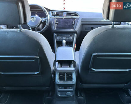 Білий Фольксваген Тігуан, об'ємом двигуна 1.97 л та пробігом 297 тис. км за 27000 $, фото 19 на Automoto.ua