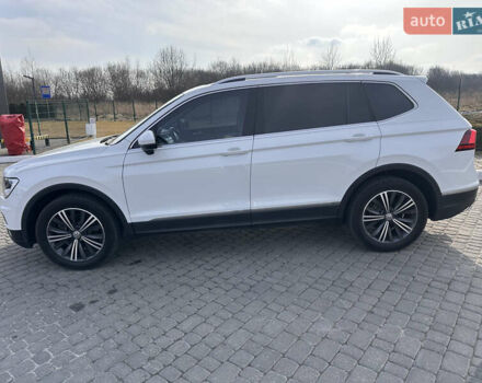 Белый Фольксваген Тигуан, объемом двигателя 1.98 л и пробегом 160 тыс. км за 16200 $, фото 10 на Automoto.ua