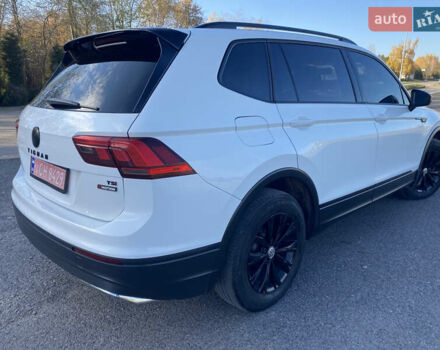 Белый Фольксваген Тигуан, объемом двигателя 2 л и пробегом 166 тыс. км за 14700 $, фото 23 на Automoto.ua