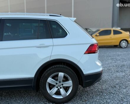 Белый Фольксваген Тигуан, объемом двигателя 2 л и пробегом 161 тыс. км за 24890 $, фото 6 на Automoto.ua