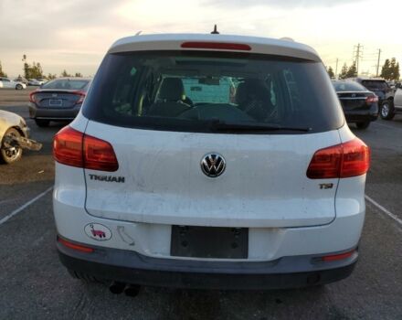 Білий Фольксваген Тігуан, об'ємом двигуна 2 л та пробігом 133 тис. км за 8300 $, фото 4 на Automoto.ua