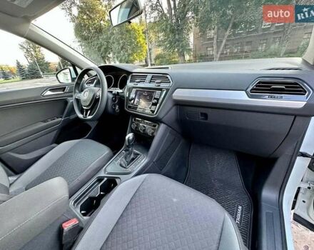 Белый Фольксваген Тигуан, объемом двигателя 1.98 л и пробегом 121 тыс. км за 21300 $, фото 7 на Automoto.ua