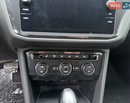 Білий Фольксваген Тігуан, об'ємом двигуна 1.98 л та пробігом 163 тис. км за 17500 $, фото 83 на Automoto.ua