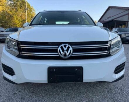 Белый Фольксваген Тигуан, объемом двигателя 2 л и пробегом 67 тыс. км за 10500 $, фото 1 на Automoto.ua