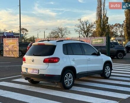 Білий Фольксваген Тігуан, об'ємом двигуна 1.98 л та пробігом 145 тис. км за 13500 $, фото 5 на Automoto.ua