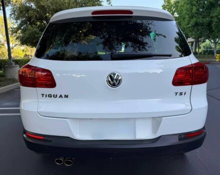 Белый Фольксваген Тигуан, объемом двигателя 2 л и пробегом 58 тыс. км за 7600 $, фото 4 на Automoto.ua