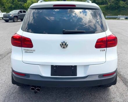 Білий Фольксваген Тігуан, об'ємом двигуна 2 л та пробігом 55 тис. км за 3200 $, фото 4 на Automoto.ua