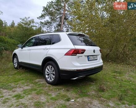 Белый Фольксваген Тигуан, объемом двигателя 1.98 л и пробегом 106 тыс. км за 20500 $, фото 4 на Automoto.ua