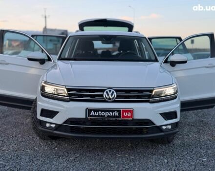 Белый Фольксваген Тигуан, объемом двигателя 2 л и пробегом 161 тыс. км за 24890 $, фото 24 на Automoto.ua