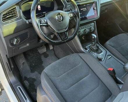 Белый Фольксваген Тигуан, объемом двигателя 1.97 л и пробегом 146 тыс. км за 25900 $, фото 9 на Automoto.ua