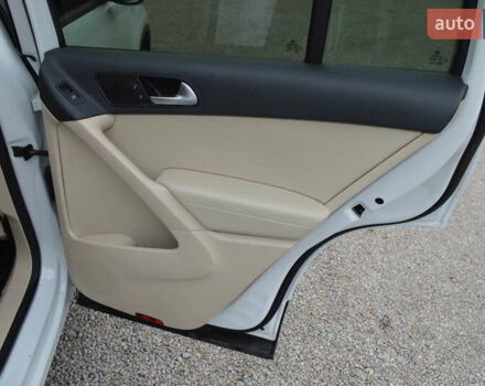 Белый Фольксваген Тигуан, объемом двигателя 1.98 л и пробегом 82 тыс. км за 15600 $, фото 13 на Automoto.ua