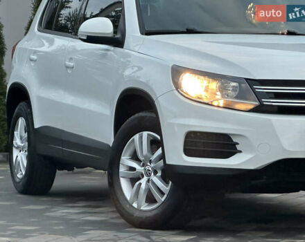 Белый Фольксваген Тигуан, объемом двигателя 2 л и пробегом 176 тыс. км за 12650 $, фото 4 на Automoto.ua