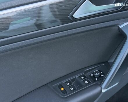 Белый Фольксваген Тигуан, объемом двигателя 2 л и пробегом 161 тыс. км за 24890 $, фото 14 на Automoto.ua