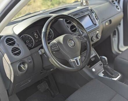 Белый Фольксваген Тигуан, объемом двигателя 1.98 л и пробегом 50 тыс. км за 13999 $, фото 6 на Automoto.ua