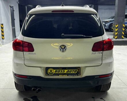 Білий Фольксваген Тігуан, об'ємом двигуна 2 л та пробігом 166 тис. км за 14200 $, фото 4 на Automoto.ua
