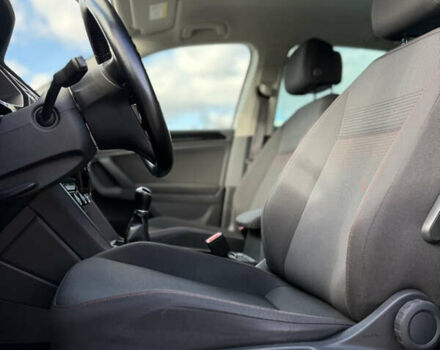 Белый Фольксваген Тигуан, объемом двигателя 2 л и пробегом 207 тыс. км за 20900 $, фото 10 на Automoto.ua