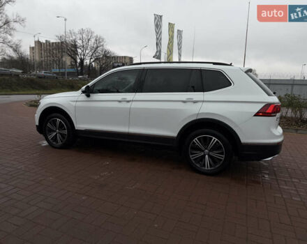 Білий Фольксваген Тігуан, об'ємом двигуна 1.98 л та пробігом 163 тис. км за 17500 $, фото 21 на Automoto.ua