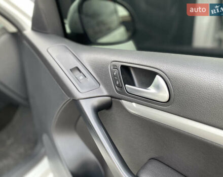 Білий Фольксваген Тігуан, об'ємом двигуна 1.98 л та пробігом 108 тис. км за 12699 $, фото 19 на Automoto.ua