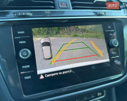 Білий Фольксваген Тігуан, об'ємом двигуна 1.97 л та пробігом 297 тис. км за 27000 $, фото 26 на Automoto.ua