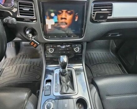 Білий Фольксваген Тігуан, об'ємом двигуна 2 л та пробігом 146 тис. км за 10200 $, фото 4 на Automoto.ua