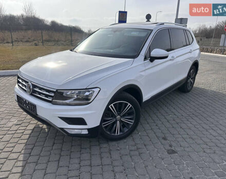 Белый Фольксваген Тигуан, объемом двигателя 1.98 л и пробегом 160 тыс. км за 16200 $, фото 1 на Automoto.ua