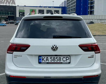 Білий Фольксваген Тігуан, об'ємом двигуна 2 л та пробігом 128 тис. км за 21500 $, фото 3 на Automoto.ua