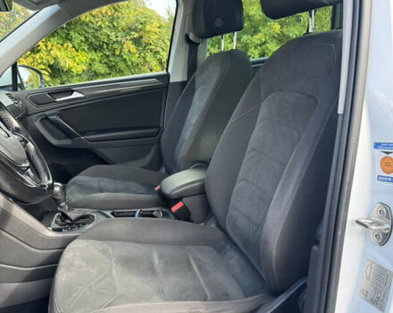 Белый Фольксваген Тигуан, объемом двигателя 1.97 л и пробегом 179 тыс. км за 25500 $, фото 9 на Automoto.ua