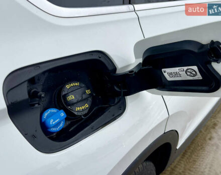 Белый Фольксваген Тигуан, объемом двигателя 2 л и пробегом 210 тыс. км за 23999 $, фото 57 на Automoto.ua