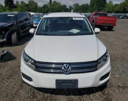 Білий Фольксваген Тігуан, об'ємом двигуна 2 л та пробігом 66 тис. км за 2000 $, фото 4 на Automoto.ua