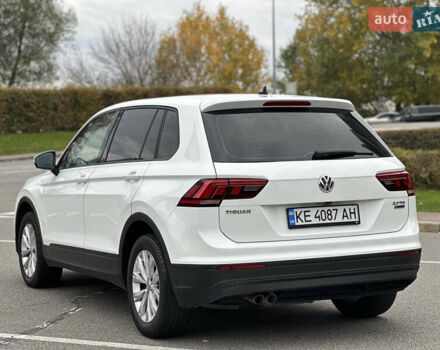 Білий Фольксваген Тігуан, об'ємом двигуна 2 л та пробігом 144 тис. км за 19500 $, фото 7 на Automoto.ua